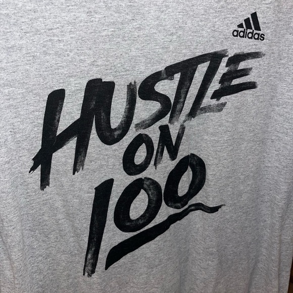 ADIDAS Hustle on 100 T-shirt Short Sleeve Go-To Tee Men’s Sports Gym XL Like New - Picture 4 of 6